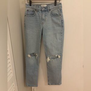Abercrombie & Fitch Mid Rise Straight Jeans